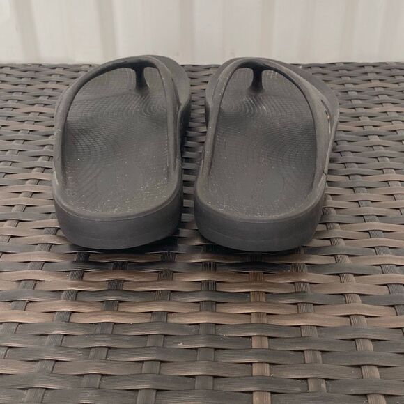 Oofos sandals, woman’s size 9 - Picture 3 of 6